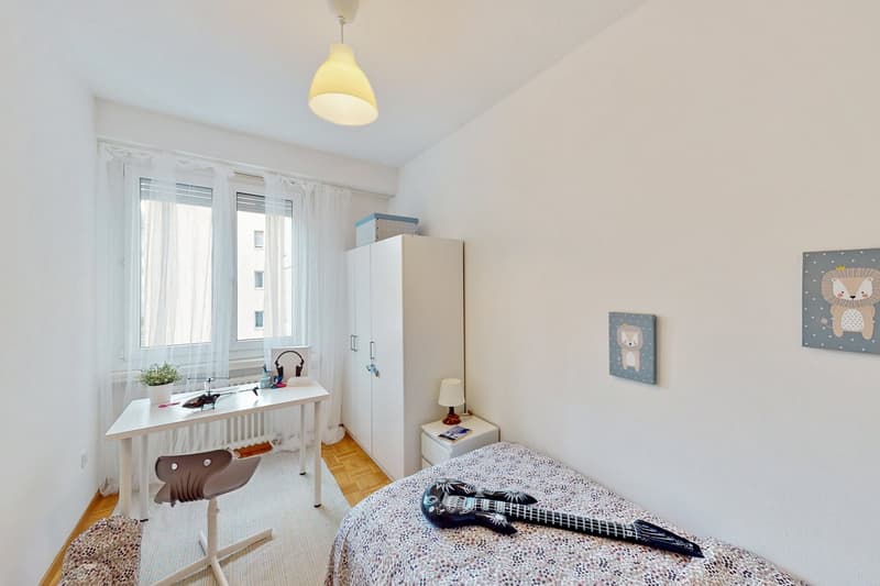 Una casa luminosa dove comfort e praticità si incontrano (6)