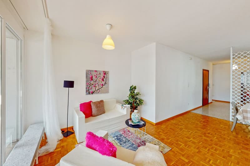 Una casa luminosa dove comfort e praticità si incontrano (3)