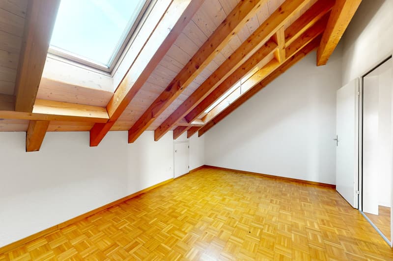 Dachwohnung mit Wohlfühlfaktor und eigenem Cheminéeofen! (7)