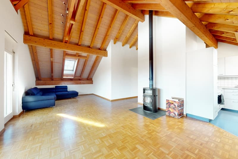 Dachwohnung mit Wohlfühlfaktor und eigenem Cheminéeofen! (4)