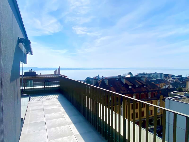 Splendide attique avec vue panoramique sur le lac (2)