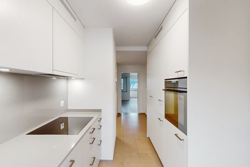 Moderne Wohnung mit Südbalkon (4)