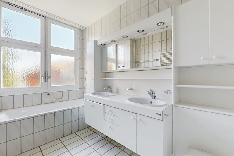 Grosszügige Wohnung an zentraler Lage (5)