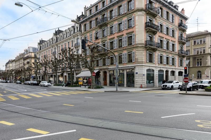 Une place intérieure à deux pas de la gare Cornavin ! (2)