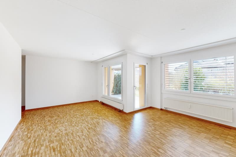 Grosszügige und sonnige Wohnung (3)