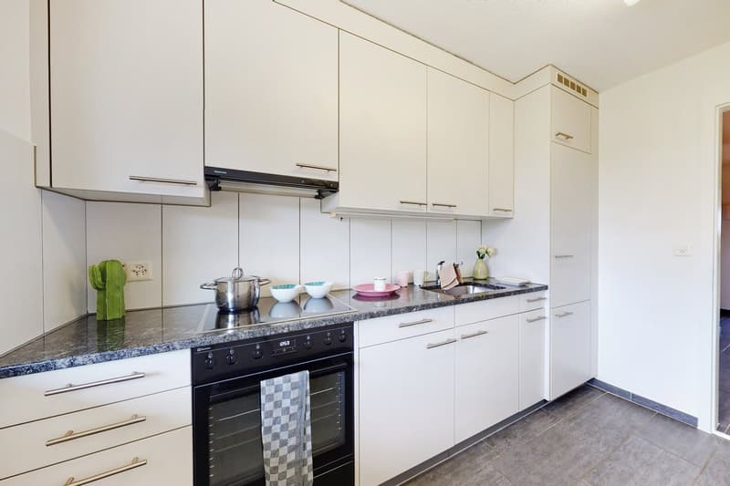 Modernisierte Wohnung inmitten von Zuchwil (3)