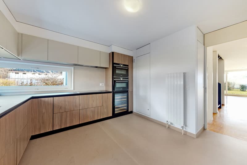 Appartement moderne, spacieux et bien situé (2)