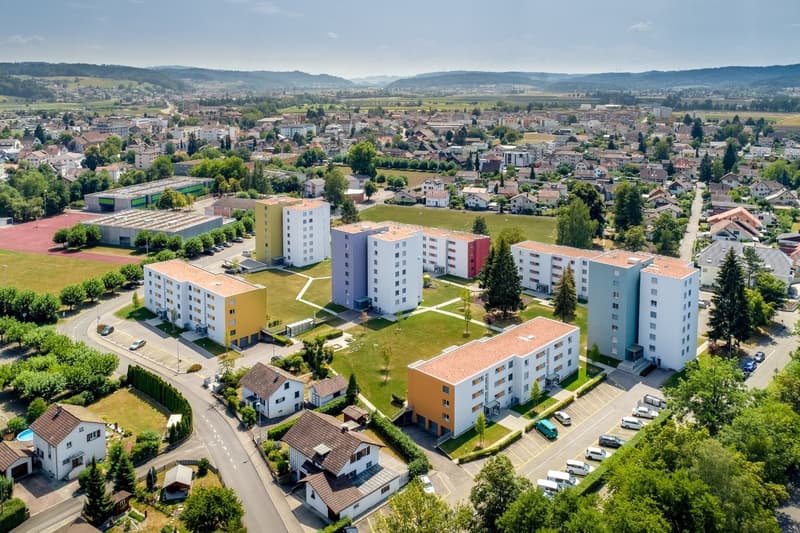 SPEZIAL-AKTION: Einstellhallenplatz (mit Ladestation) zu vermieten (1)