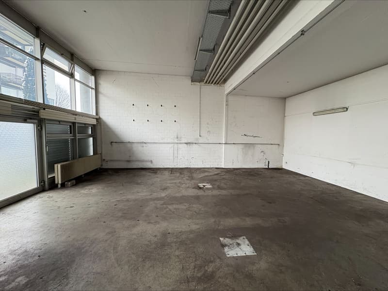 Wir vermieten einen Büroraum in Regensdorf (4)