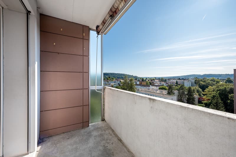 Geräumige Wohnung mit weitläufiger Aussicht! (3)