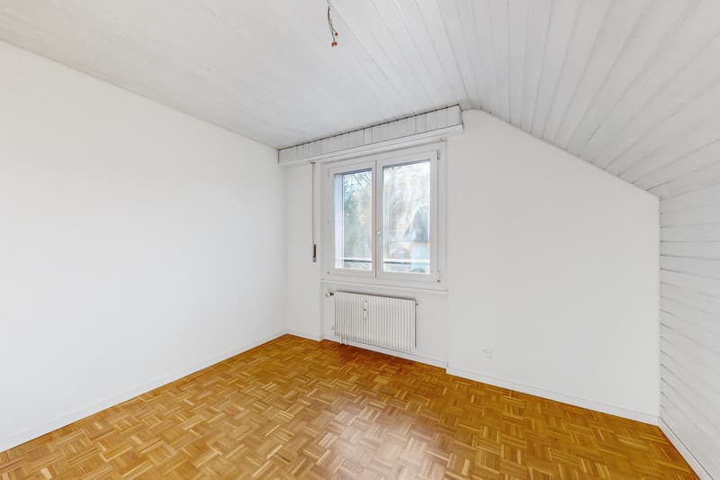 Charmante Dachwohnung mit Cheminée (4)