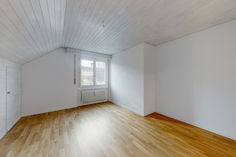 Charmante Dachwohnung mit Cheminée (5)