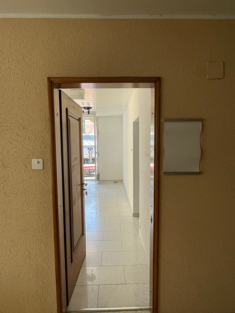 IL TUO LOCALE COMMERCIALE IN PIENO CENTRO A BELLINZONA (4)
