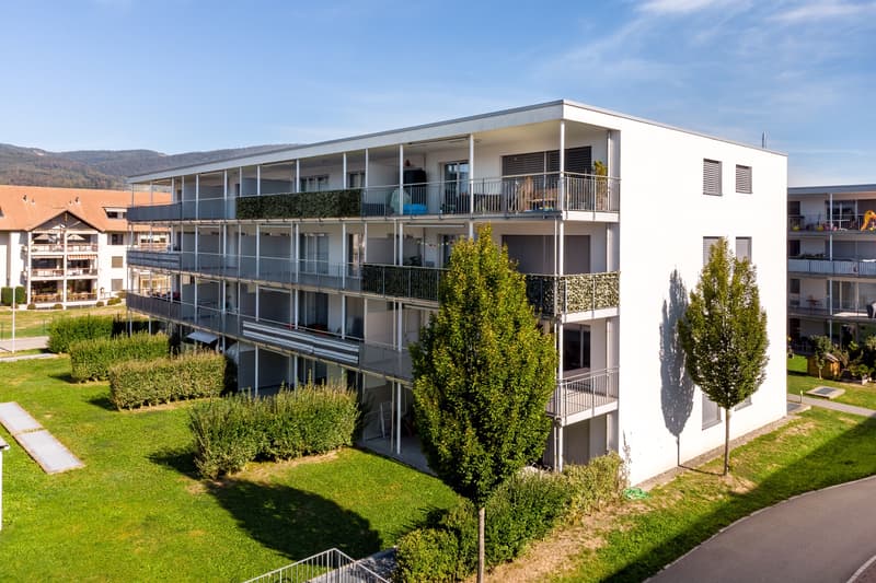 Grosszügige, helle Wohnung mit Sitzplatz! (1)