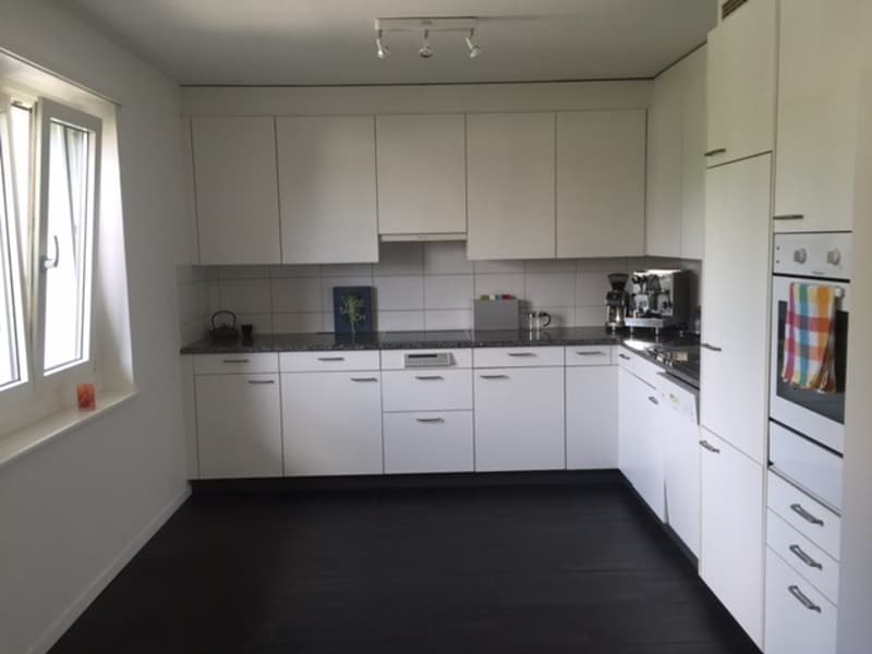 Grosszügige Wohnung in ruhiger Liegenschaft befristet bis 31.03.2028 (4)