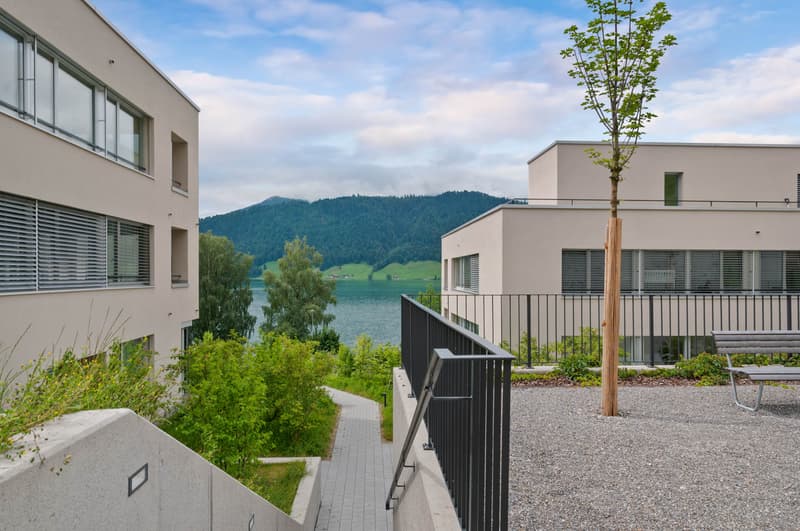 Traumhafte Wohnung mit Seesicht in Oberägeri (1)