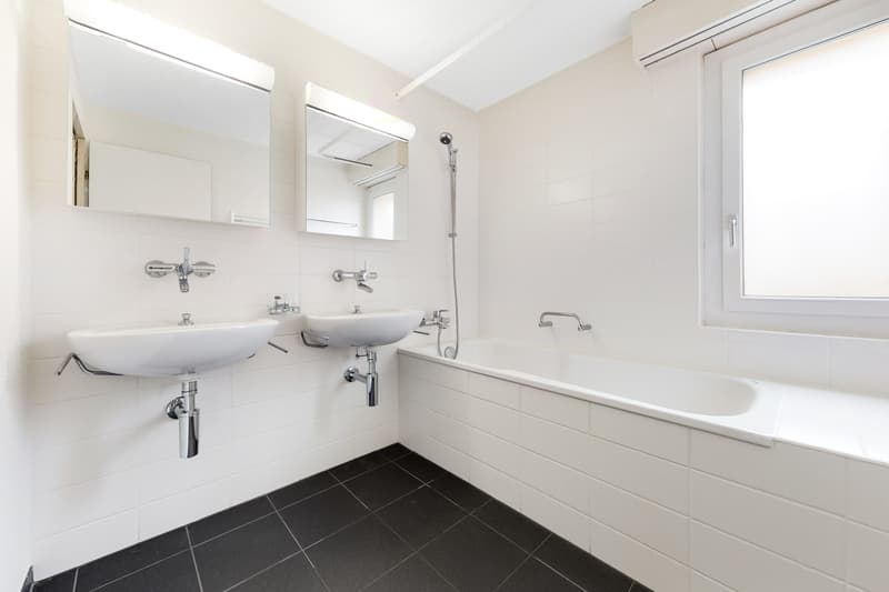 Tolle Wohnung mit Weitsicht auf Berikon (12)