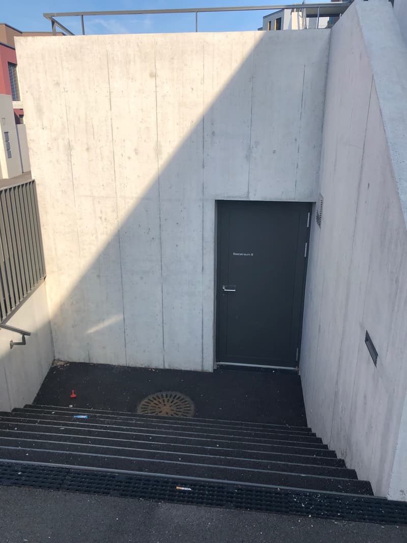 Ausgebauter Bastelraum zu vermieten (3)