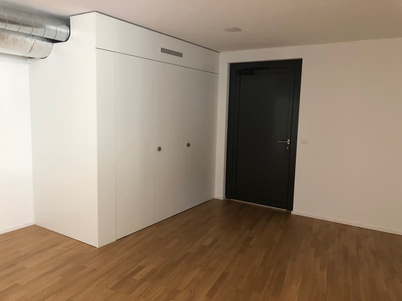 Ausgebauter Bastelraum zu vermieten (2)