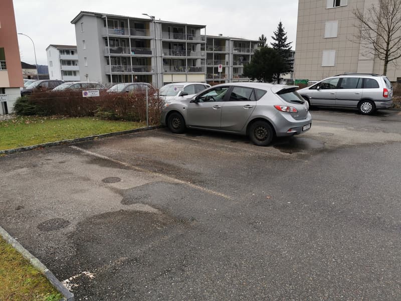 Haben Sie noch kein Parkplatz für Ihr Auto? (1)