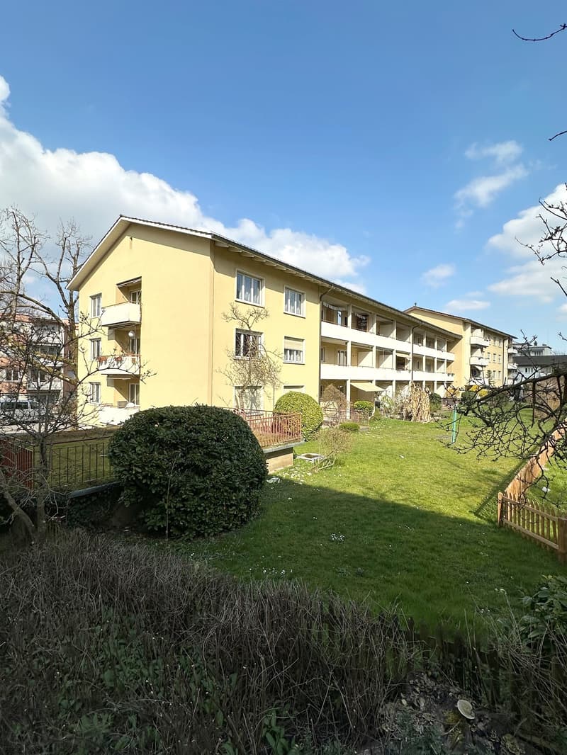 Auf dem grossen Balkon den Feierabend geniessen - Befristet für 1 Jahr! (1)