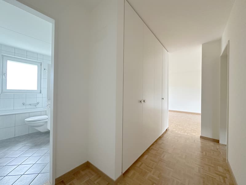Wohlfühloase an optimaler Wohnlage mit Sitzplatz! (2)