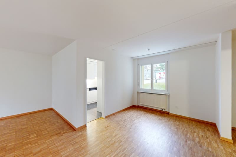 Sonnige Wohnung an ruhiger Lage (6)