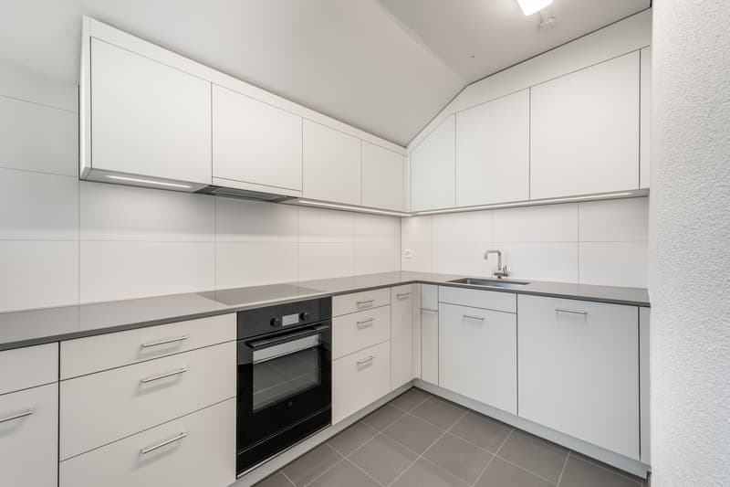 Platz für die ganze Familie  frisch sanierte 5.5 Zimmer-Dachwohnung (5)