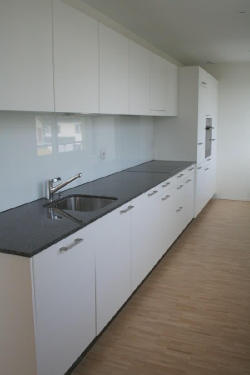 Ihr neues Zuhause in Sins 4.5 Zimmer mit viel Wohnkomfort (2)