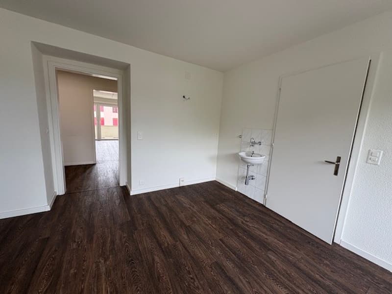 Büro- Praxisfläche - Atelierefläche direkt am Bahnhof! (7)