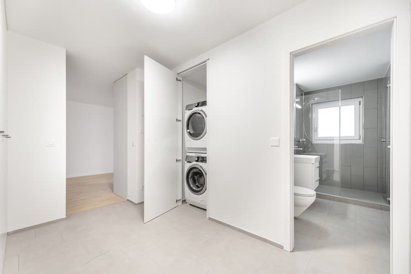 Moderne Wohnung mit Südbalkon (3)
