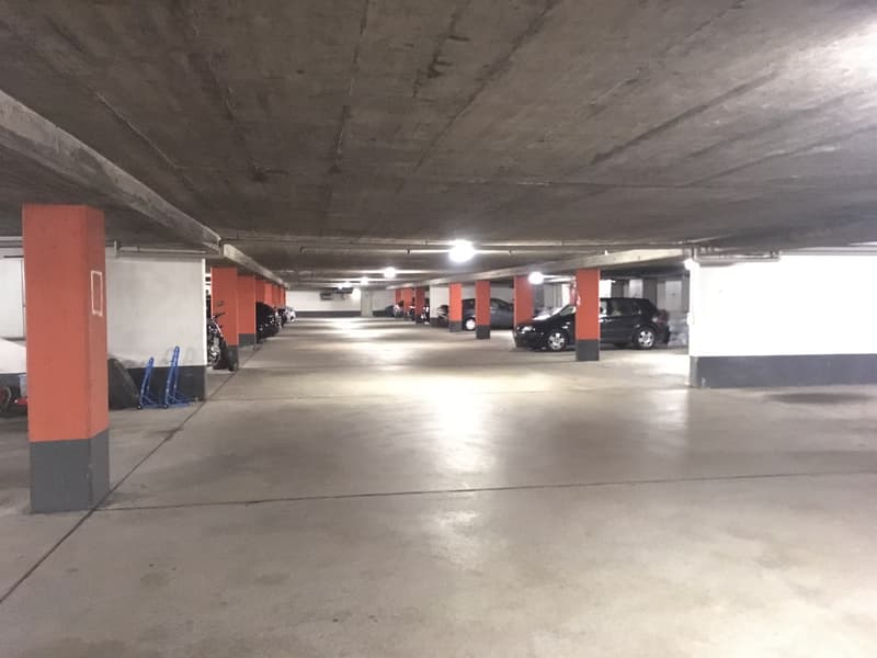 Einstellplatz in Tiefgarage (2)