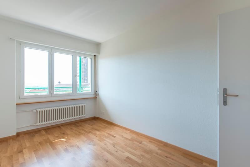 Attikawohnung im 10. Obergeschoss - hoch hinaus. Kautionsfrei Wohnen. (3)