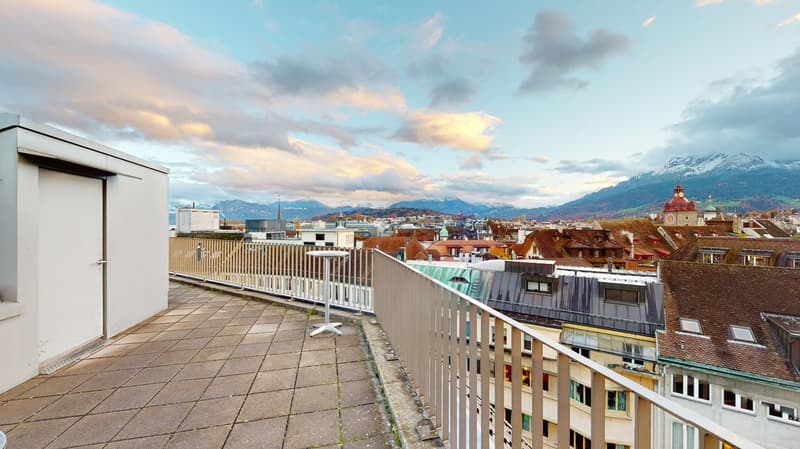 Modernes Plug & Work Büro mit Weitblick im Herzen von Luzern (10)