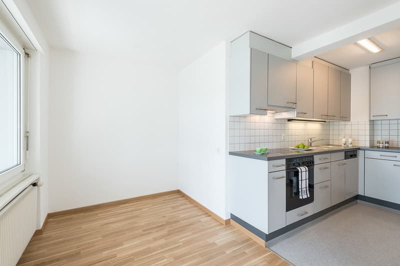 Gemütliche Erdgeschosswohnung mit schönem Sitzplatz und Wohlfühlcharakter (2)