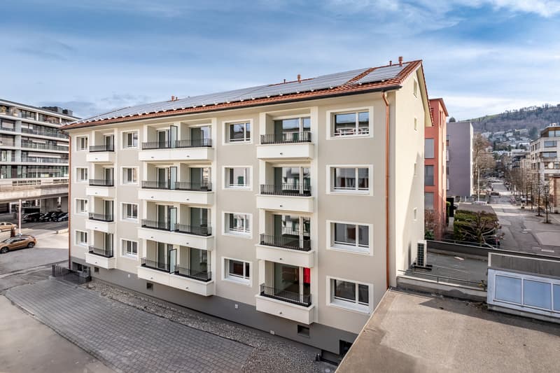 Moderne 2.5 Zimmer-Wohnung im Herzen von Zug (3)