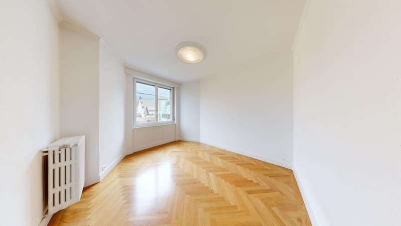 Sanierte Altbauwohnung im beliebten Enge-Quartier! (4)