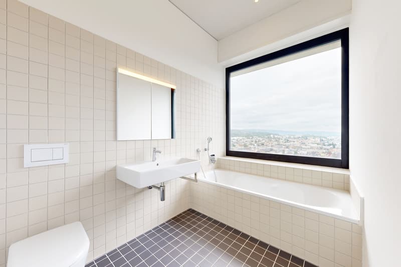 Wohnen im obersten Stock mit Sicht über Zürich (8)
