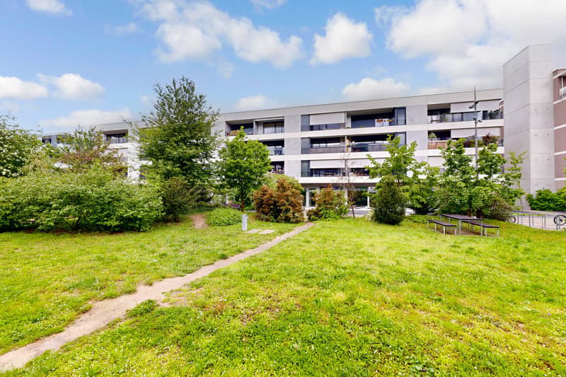 Places de parc intérieure situées dans le parking des Vergers (1)