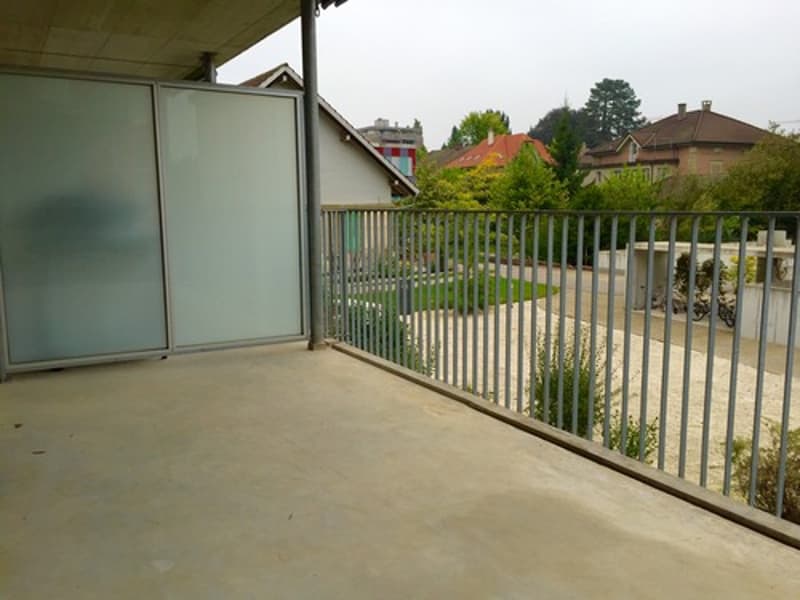 Zentral wohnen alles in Griffnähe. (8)