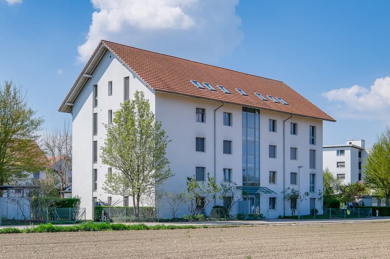 Grosszügige 3.5-Zimmerwohnung mit Weitblick (1)