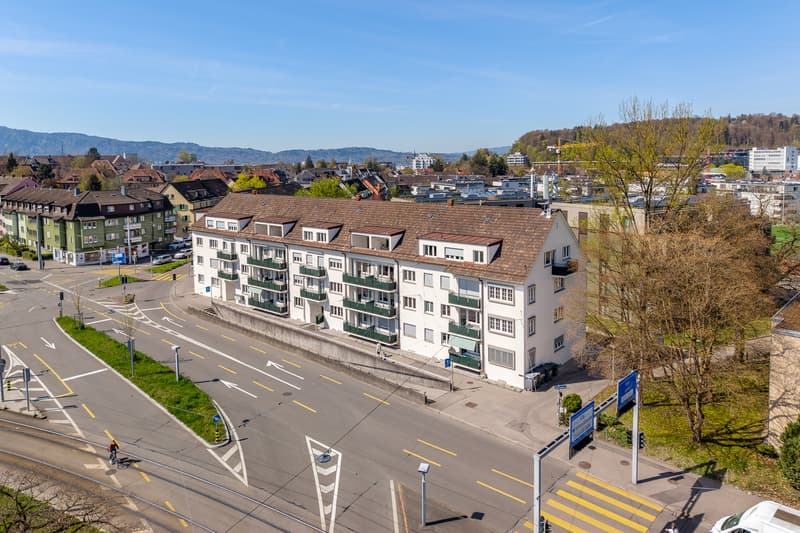 Ideale Singlewohnung - frisch saniert! (1)