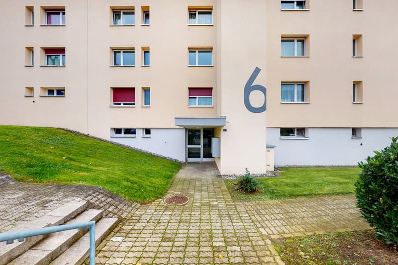 Tolle Wohnung mit Weitsicht auf Berikon (1)