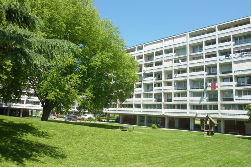 Gemütliche Wohnung mit zwei Balkonen (1)