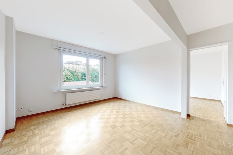 Idéalement situé dans un immeuble convivia l! (2)