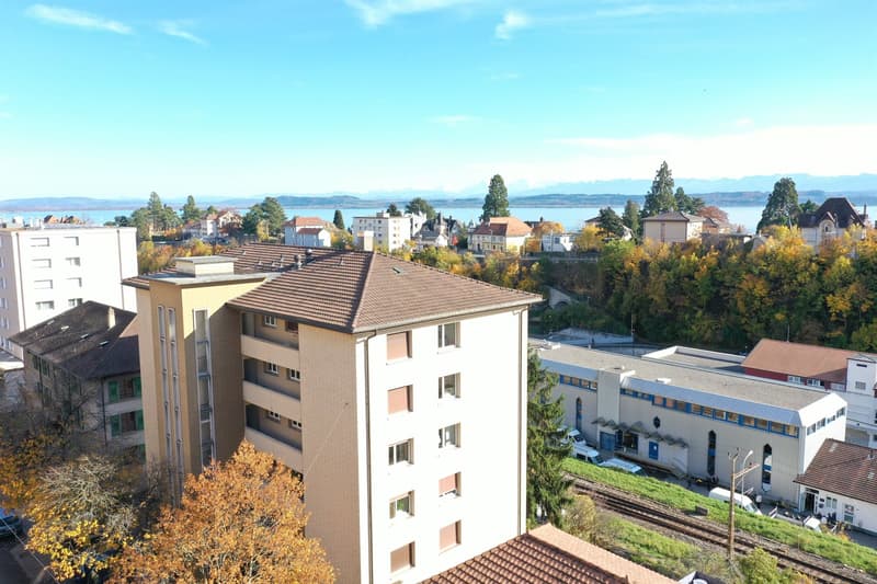 Idéalement situé dans un immeuble convivia l! (9)