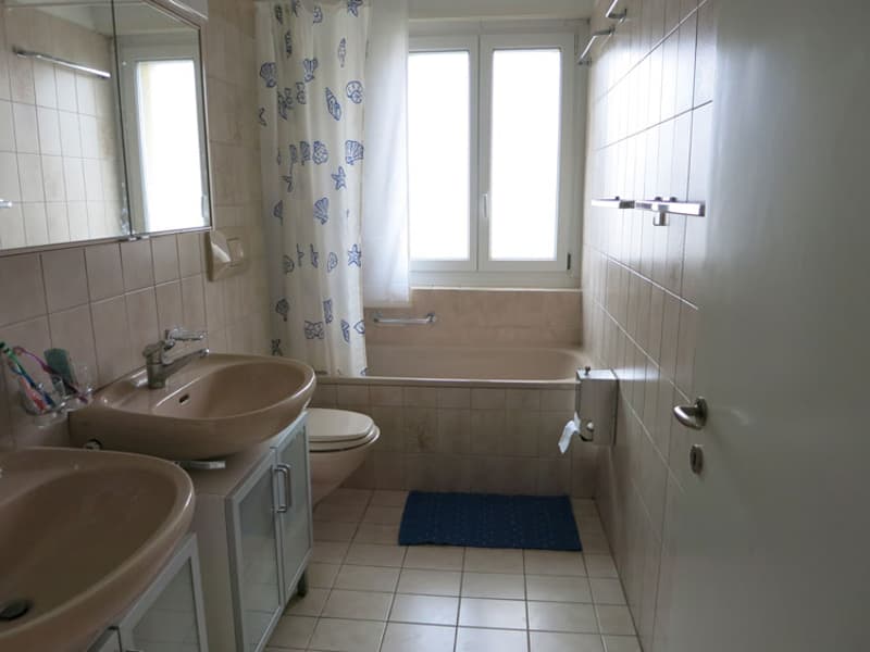 Helle und sonnige Wohnung an begrünter Lage (4)