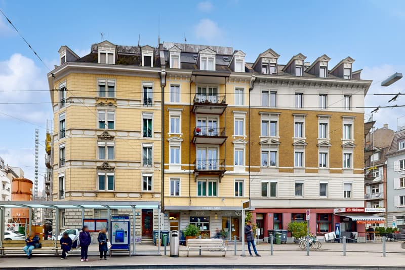 Zentral und komfortabel 4.5-Zimmer-Wohnung nahe Bahnhof Wiedikon (1)