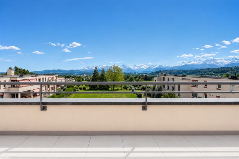 Modernes Wohnen mit Ausblick - sanierte 3.5-Zimmer-Maisonette. (2)