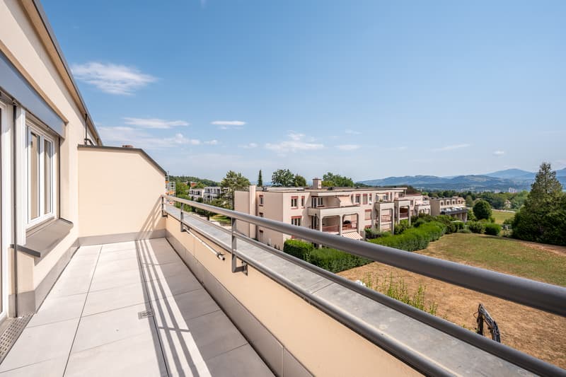 Modernes Wohnen mit Ausblick - sanierte 3.5-Zimmer-Maisonette. (11)